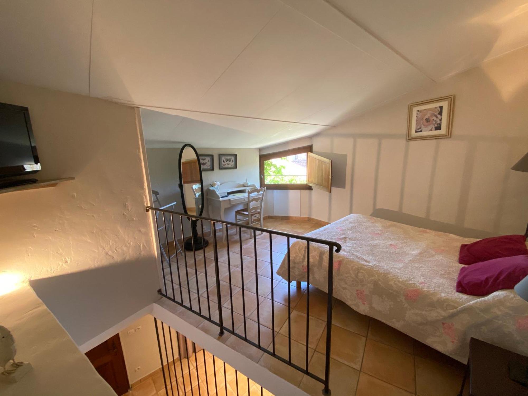 Auberge De La Tour De Brison Sanilhac  Phòng bức ảnh